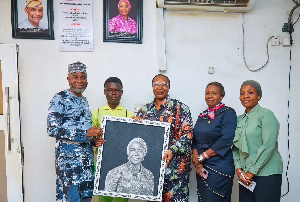 Lagos Reaffirms Commitment to Inclusive Education as Student Presents Portrait to PS