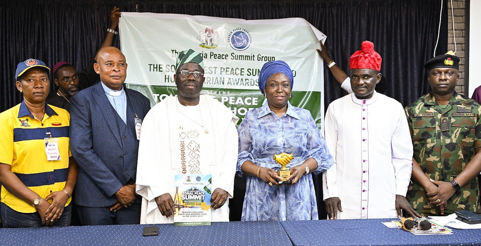 Sanwo-Olu Honoured with National Peace and Humanitarian Award